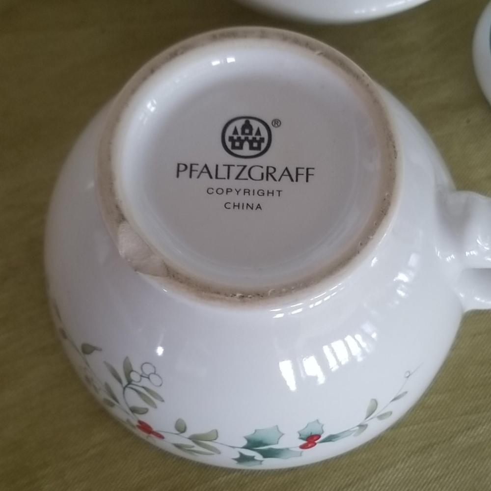 Pfalzgraff Winterberry 3 PC "TEA for One" Tea Set - Picture 7 of 8